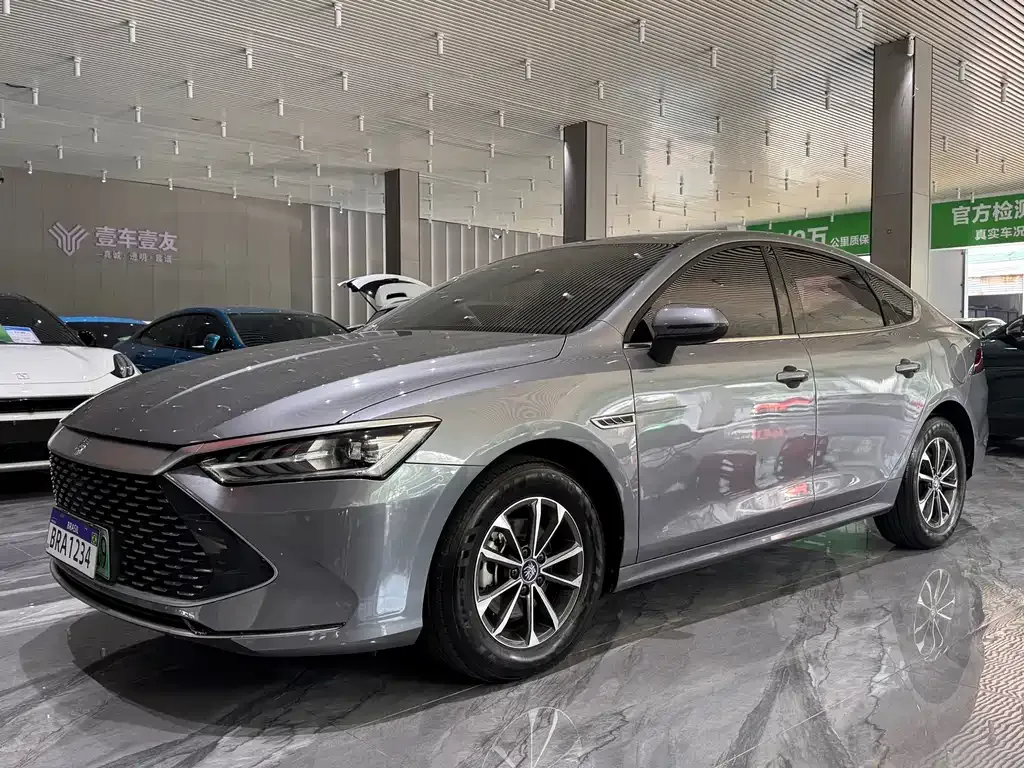 2023 BYD Qin PLUS Champion DM-i PHEV 55KM Leading