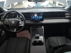 2024 BYD Qin L PHEV 80km Leading — фото 10