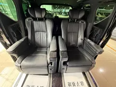 2020 Lexus LM 300h 7-seat, чёрный — фото 17
