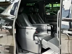 2020 Lexus LM 300h 7-seat, чёрный — фото 20