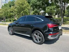 2022 Audi Q5L Sportback 40 TFSI Fashion, чёрный — фото 6
