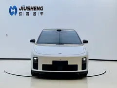 2025 Li Auto i6 2WD Standard, белый — фото 2