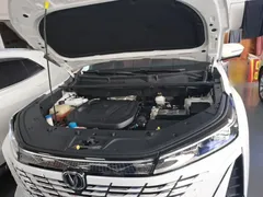 2023 Changan CS75 PLUS 3rd Gen 1.5T AT Premium, белый — фото 20