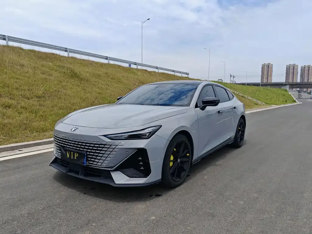 2022 Changan UNI-V 1.5T Premium