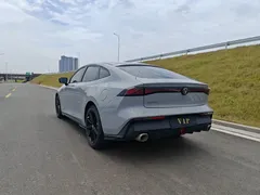 2022 Changan UNI-V 1.5T Premium — фото 12