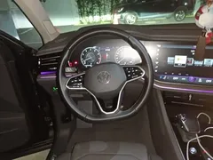 2021 Volkswagen Touareg 3.0TSI Black Sport Package — фото 11