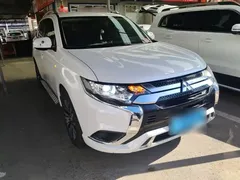 2021 Mitsubishi Outlander 2.0L 2WD 5 Seats, белый — фото 4