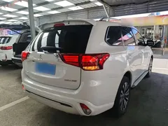 2021 Mitsubishi Outlander 2.0L 2WD 5 Seats, белый — фото 7