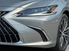 2021 Lexus ES 300h Hybrid Premium — фото 16