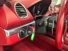2022 Porsche 718 Boxster 2.0T, белый — фото 12