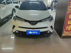 2020 Toyota C-HR 2.0L, белый — фото 2