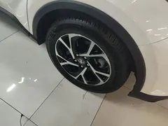2020 Toyota C-HR 2.0L, белый — фото 6