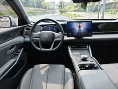 2025 BYD Qin L PHEV 80km Leading Smart Driving, синий — фото 11