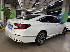 2022 Honda Accord 2.0L Hybrid, белый — фото 4