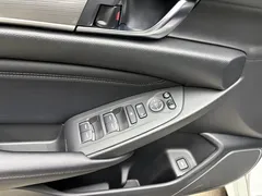 2022 Honda Accord 2.0L Hybrid, белый — фото 11