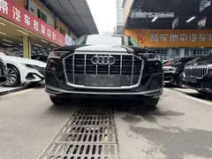 2023 Audi Q7 55 TFSI quattro S line Sport, чёрный — фото 2