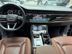 2023 Audi Q7 55 TFSI quattro S line Sport, чёрный — фото 14