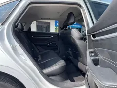 2022 Geely Emgrand 4th Gen 1.5L CVT Luxury, белый — фото 10
