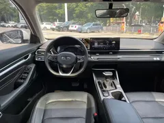 2022 Geely Emgrand 4th Gen 1.5L CVT Luxury, белый — фото 15