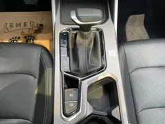 2022 Geely Emgrand 4th Gen 1.5L CVT Luxury, белый — фото 19