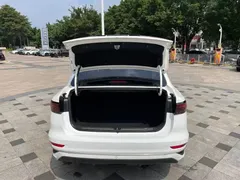2022 Geely Emgrand 4th Gen 1.5L CVT Luxury, белый — фото 23