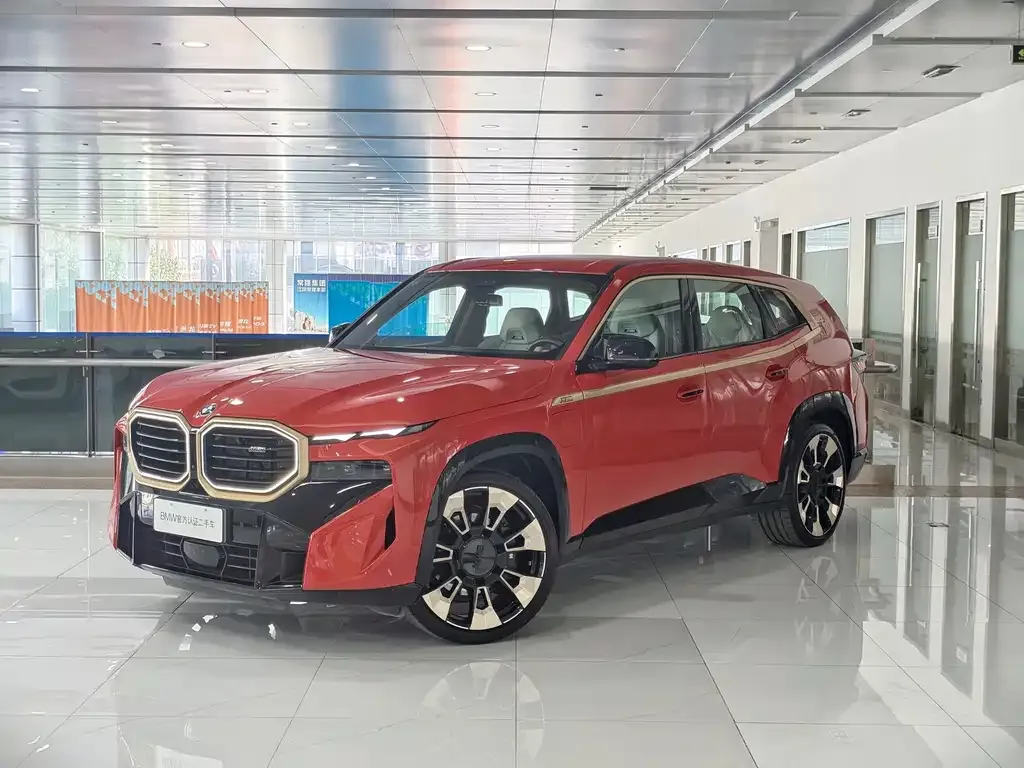 2023 BMW XM Base