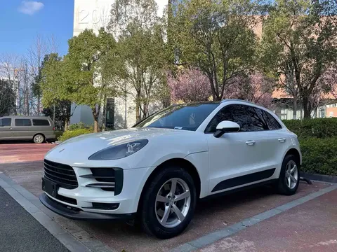 2020 Porsche Macan 2.0T