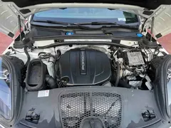 2020 Porsche Macan 2.0T, белый — фото 17