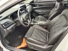 2022 Changan Raeton PLUS Blue Whale 1.5T DCT Premium, белый — фото 4
