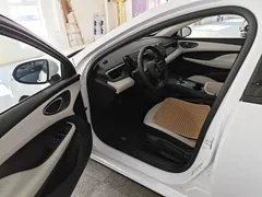 2025 BYD Seal 05 PHEV DM-i Smart Drive 55km Luxury, белый — фото 16