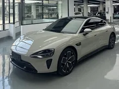 2024 Xiaomi SU7 RWD Standard Founder Edition, белый — фото 1