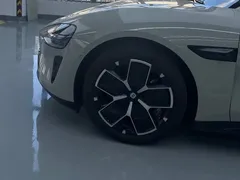2024 Xiaomi SU7 RWD Standard Founder Edition, белый — фото 7
