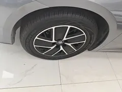 2024 BYD Qin L PHEV 120km Leading — фото 23