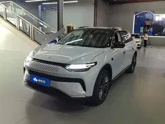 2024 Leapmotor C11 EREV 300 Premium — фото 1