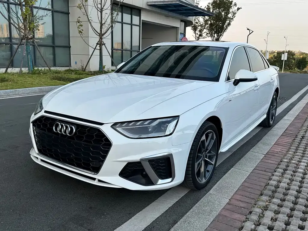 2022 Audi A4L 40 TFSI Fashion Dynamic