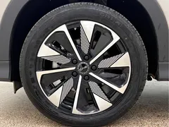 2025 BYD Song PLUS EV 520km Luxury — фото 10