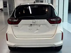2021 Honda Fit 1.5L CVT, белый — фото 4