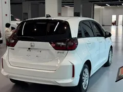 2021 Honda Fit 1.5L CVT, белый — фото 6