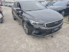 2022 Geely Emgrand 4th Gen 1.5L CVT Luxury — фото 3