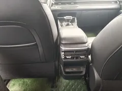 2022 Geely Emgrand 4th Gen 1.5L CVT Luxury — фото 9