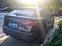 2023 Audi Q5L Sportback 40 TFSI Luxury, чёрный — фото 13