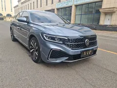 2022 Volkswagen Passat 330TSI Premium, синий — фото 8