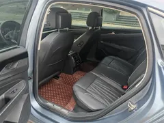 2022 Volkswagen Passat 330TSI Premium, синий — фото 11