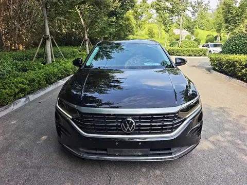 2022 Volkswagen Passat 280TSI Elite