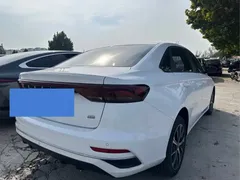 2022 Geely Emgrand 4th Gen 1.5L CVT Premium, белый — фото 13