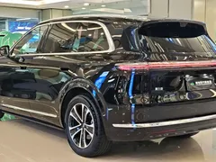 2026 Aito M7 EREV Ultra 4WD 5-seat 192-line Lidar, чёрный — фото 19