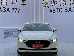 2021 Mazda 3 2.0L AT, белый — фото 2