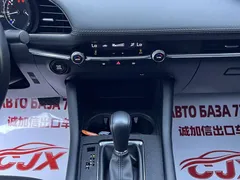 2021 Mazda 3 2.0L AT, белый — фото 11