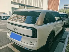 2025 Zeekr 9X Hyper 70kWh 6-seat, белый — фото 2