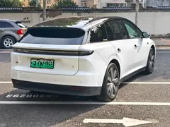 2025 Li Auto i6 4WD Standard, белый — фото 7